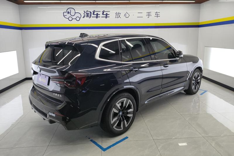 BMW iX3, 2022 — фото 3 из 12