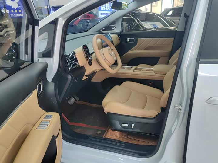 Wuling Starlight 730 Hybrid/EV, 2025 — фото 9 из 9