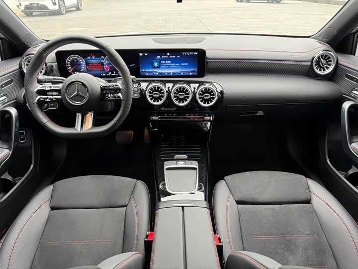 Mercedes-Benz A-Class, 2024 — фото 5 из 9