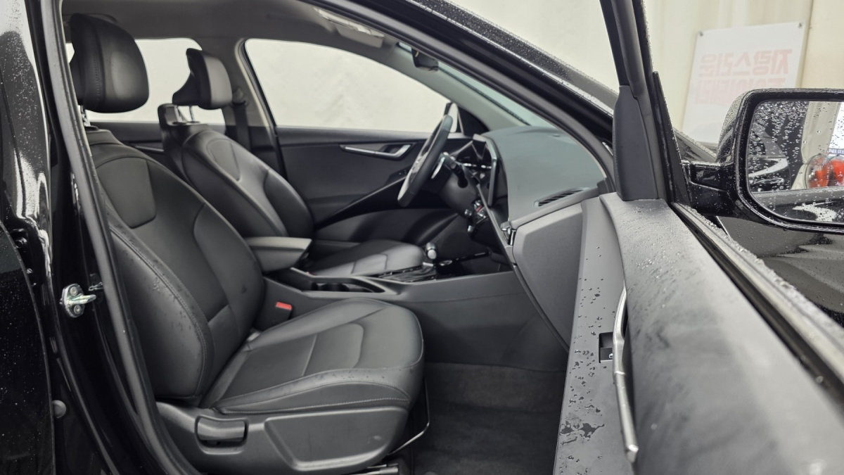 Kia Niro, 2022 — фото 10 из 12