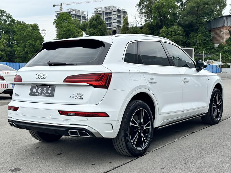Audi Q5L, 2024 — фото 6 из 12