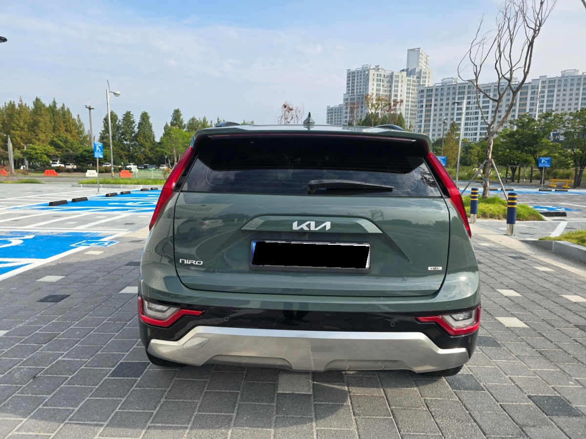 Kia Niro, 2022 — фото 5 из 12