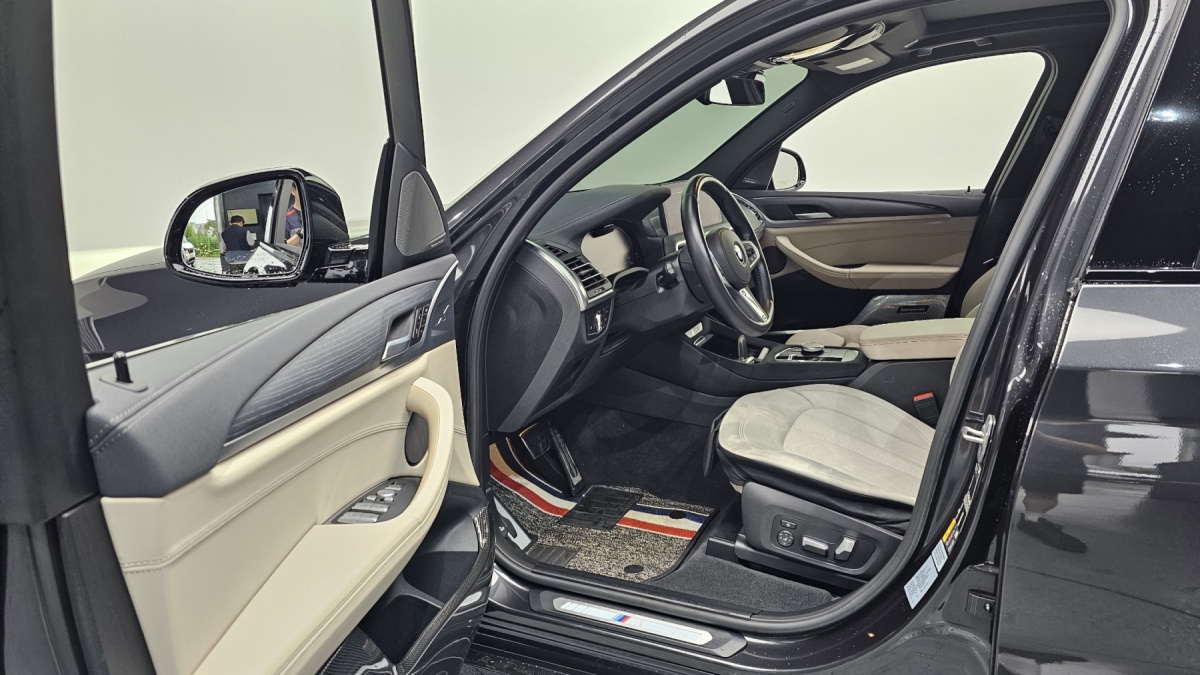 BMW iX3, 2023 — фото 10 из 12