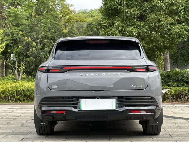 Leapmotor Lafa5, 2025 — фото 5 из 12