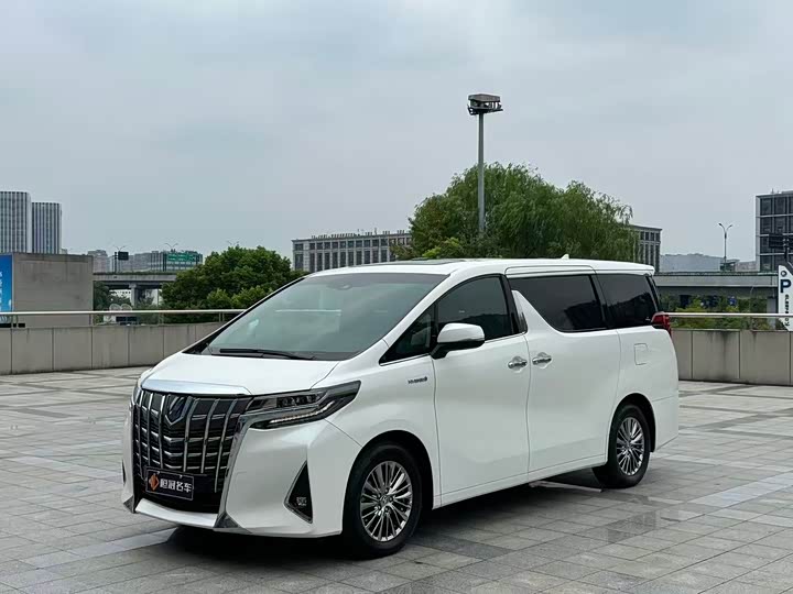 Toyota Alphard, 2022 — купить в Костроме под ключ