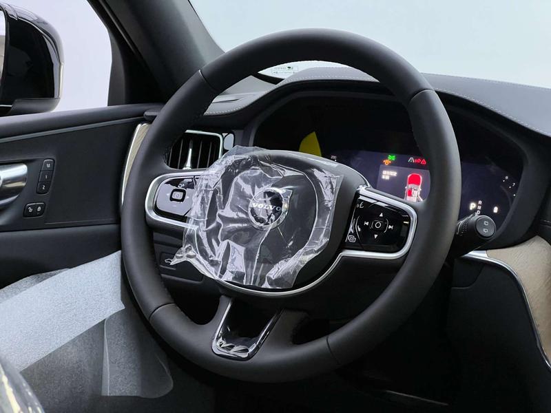 Volvo XC60, 2026 — фото 10 из 12
