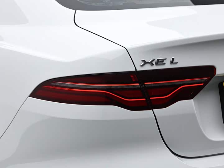 Jaguar XE L, 2024 — фото 7 из 9