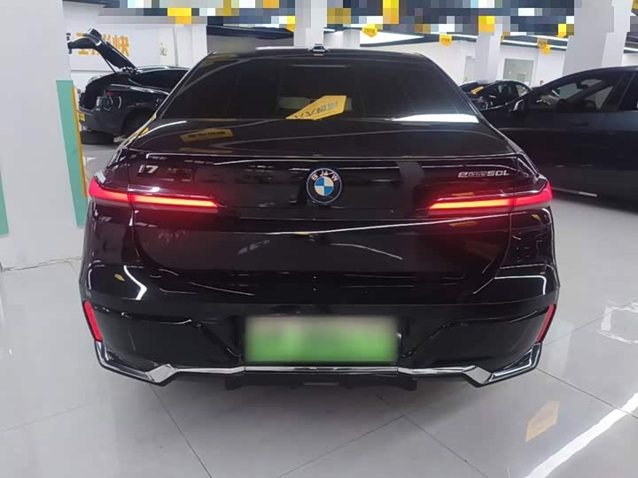 BMW i7, 2023 — фото 6 из 9