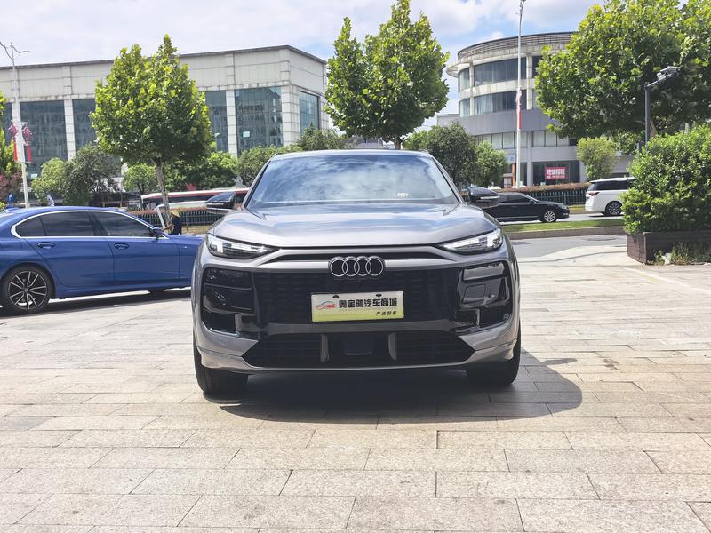 Audi Q6L e-tron, 2025 — фото 2 из 12