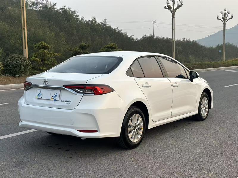 Toyota Corolla, 2022 — фото 6 из 10