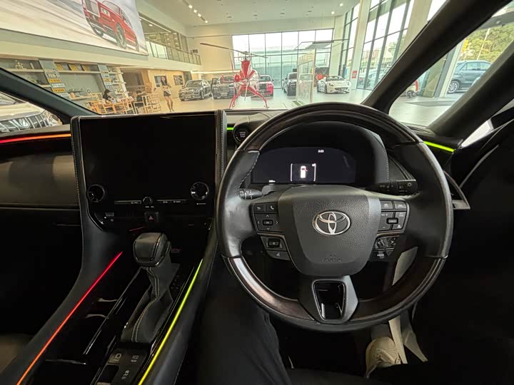 Toyota Alphard, 2025 — фото 7 из 10