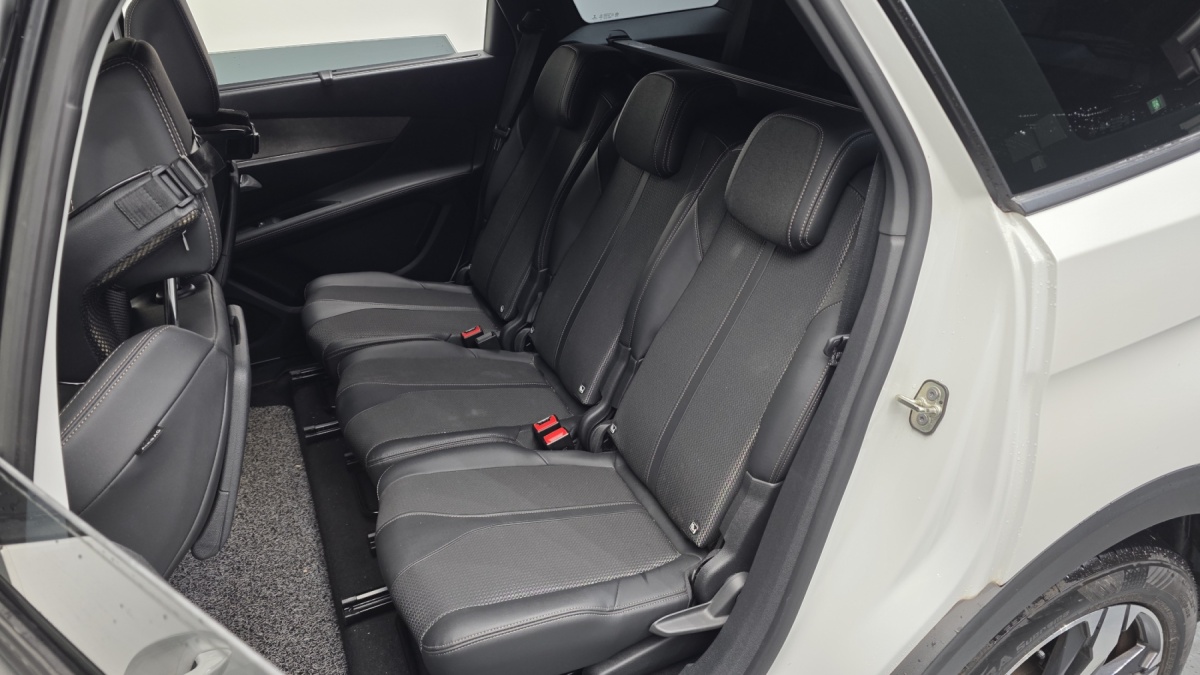 Peugeot 5008, 2022 — фото 11 из 12