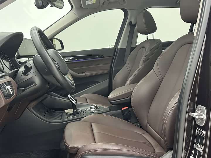 BMW X1, 2022 — фото 8 из 9