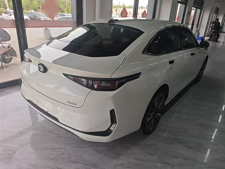 Changan Qiyuan (Nevo) A05, 2023 — фото 7 из 9