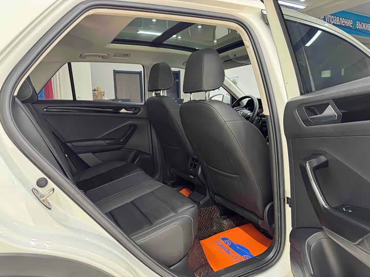 Volkswagen T-Roc, 2022 — фото 9 из 9