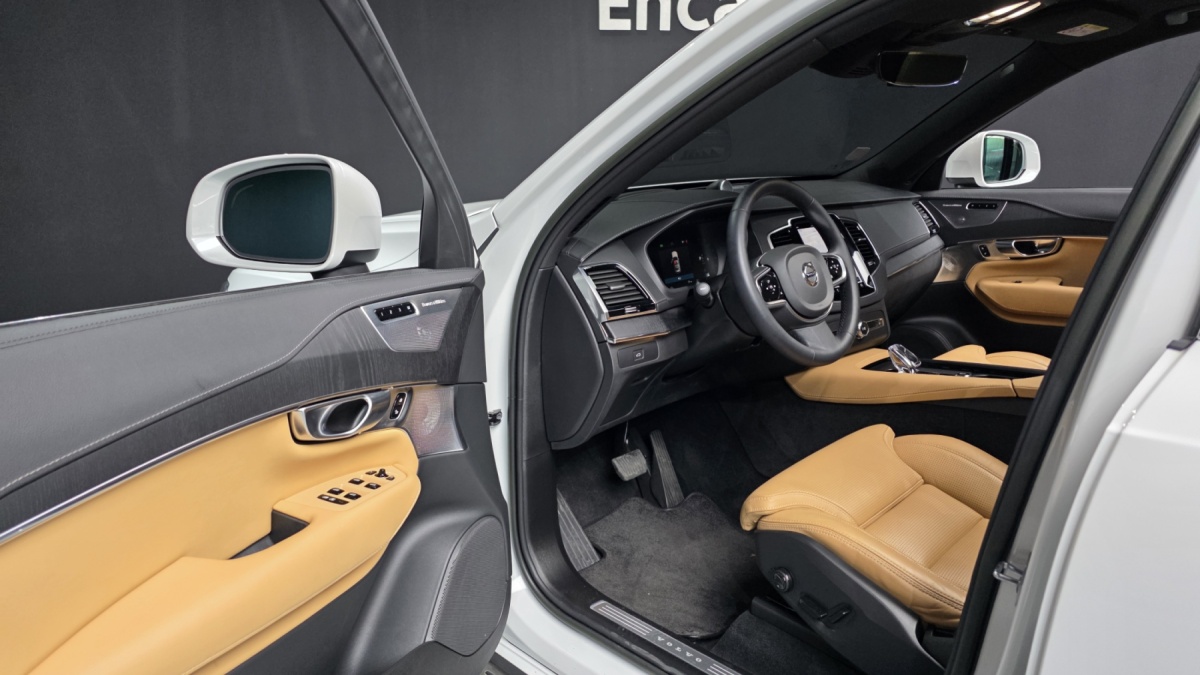 Volvo XC90, 2023 — фото 10 из 12