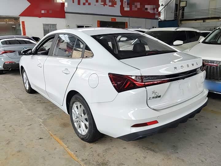Roewe i5, 2025 — фото 5 из 9