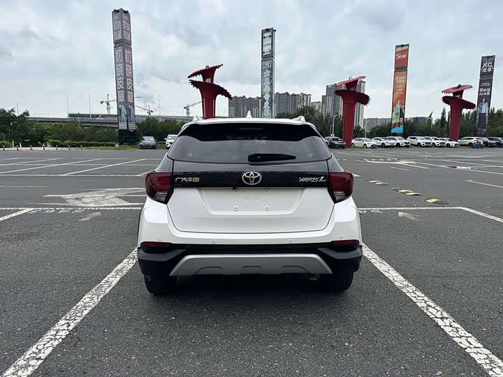 Toyota Yaris L Hatchback, 2022 — фото 7 из 9