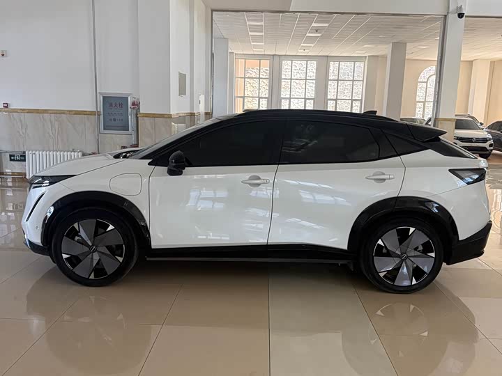 Nissan Ariya EV, 2022 — фото 2 из 9