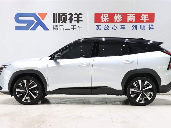 Geely Atlas L, 2023 — фото 6 из 9