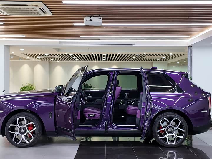 Rolls-Royce Cullinan, 2023 — фото 5 из 9