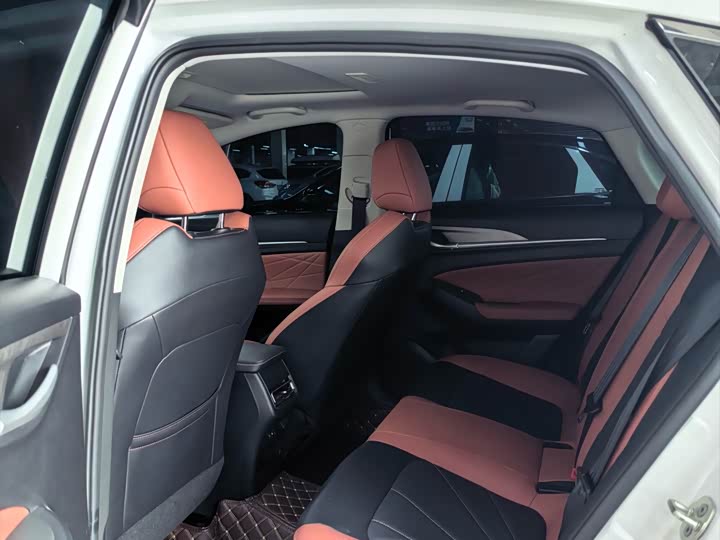 Changan Eado Plus, 2025 — фото 6 из 9