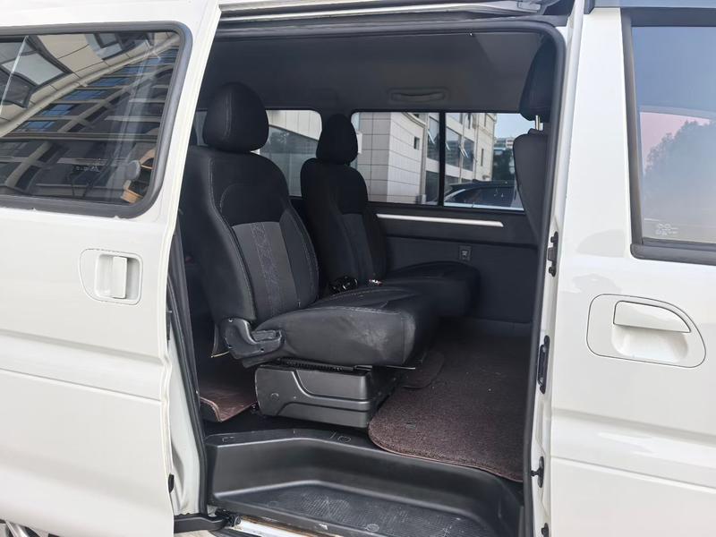Dongfeng Forthing Lingzhi M5 EV, 2022 — фото 9 из 10