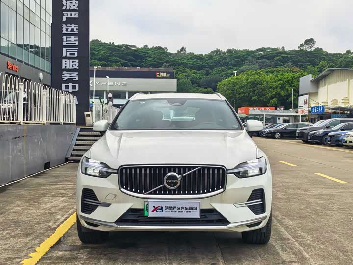 Volvo XC60 Hybrid, 2024 — фото 2 из 9