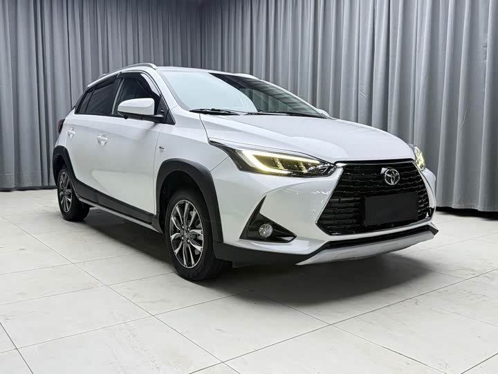 Toyota Yaris L Hatchback, 2022 — фото 3 из 9