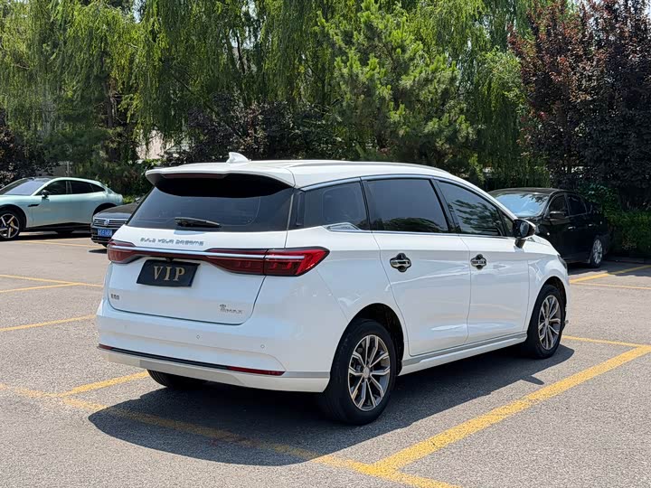 BYD Song Max, 2022 — фото 6 из 9
