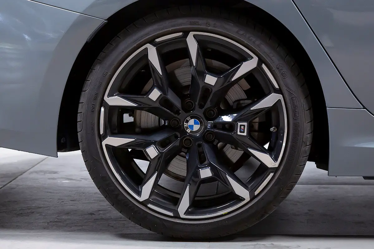 BMW 3-Series, 2025 — фото 7 из 7