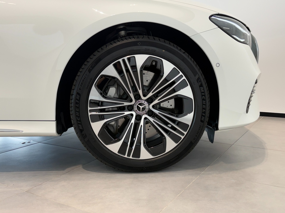 Mercedes-Benz E-Class, 2025 — фото 5 из 12