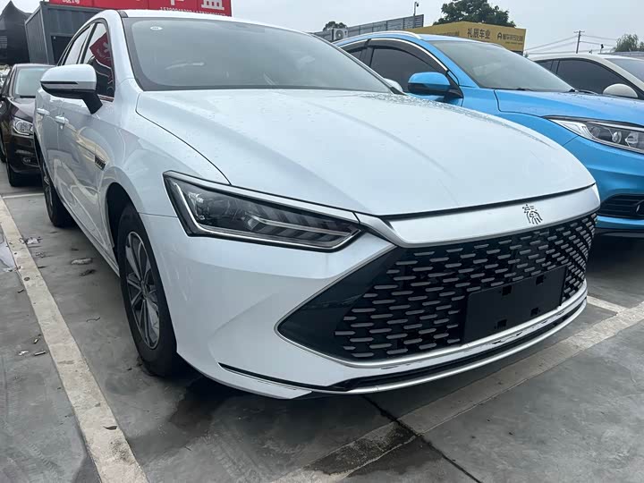 BYD Qin Plus, 2023 — фото 3 из 9