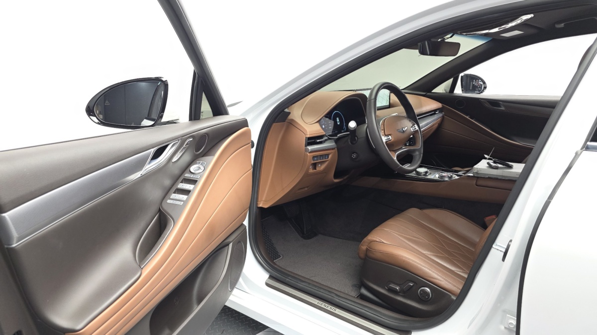 Genesis G80, 2023 — фото 10 из 12