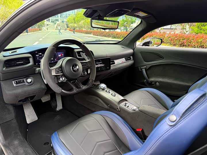 Maserati MC20, 2022 — фото 4 из 9