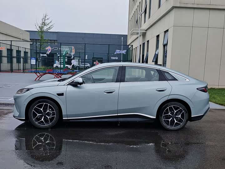 BYD Seal 06 Hybrid/EV, 2025 — фото 6 из 9