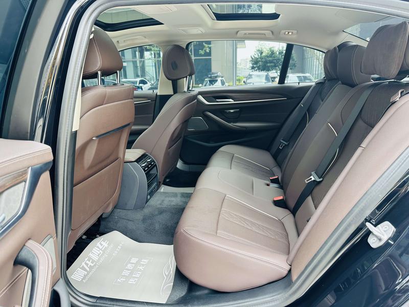 BMW 5 Series, 2022 — фото 10 из 12