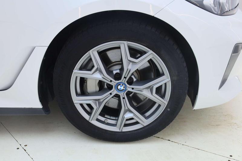 BMW i3, 2023 — фото 10 из 12