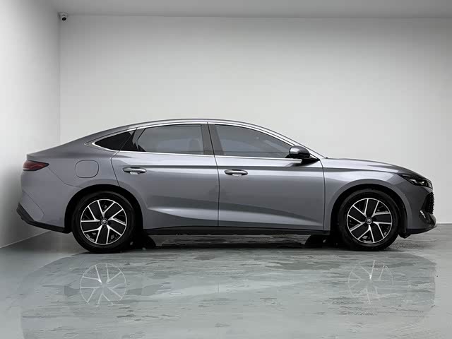 BYD Qin L, 2024 — фото 8 из 9