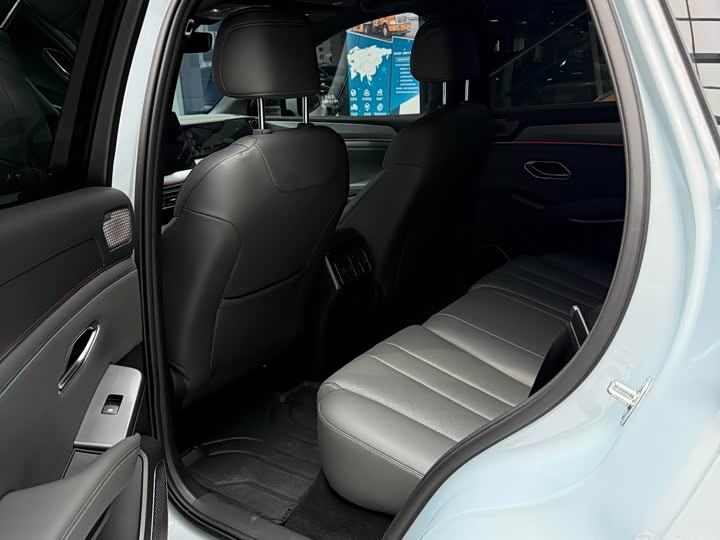 BYD Song L DM-i Hybrid, 2025 — фото 8 из 9