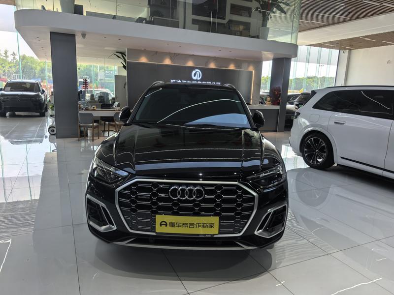 Audi Q5L, 2023 — фото 2 из 12