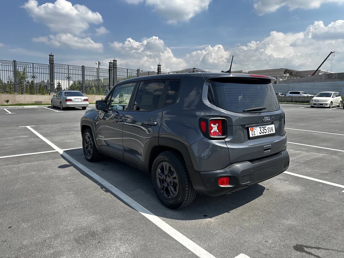 Jeep Renegade, 2022 — фото 4 из 9