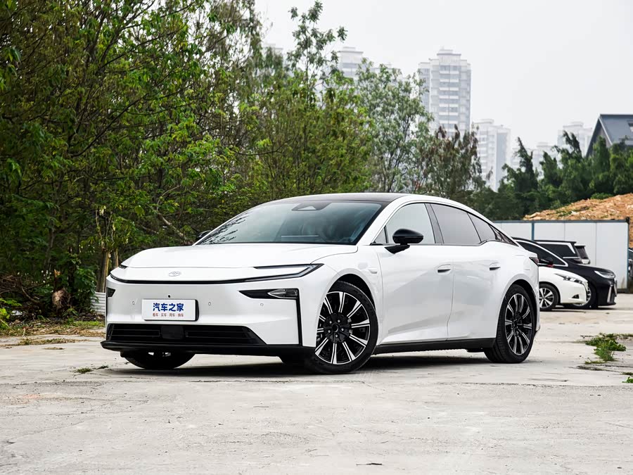 Toyota bZ7, 2026 — купить в Кирове под ключ