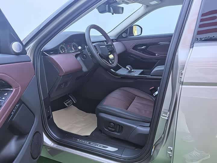 Land Rover Range Rover Evoque L, 2024 — фото 8 из 9