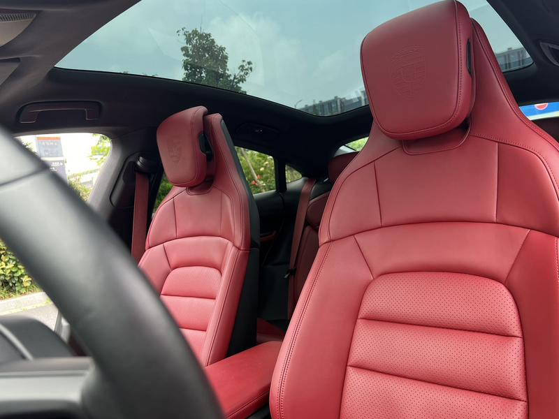 Porsche Taycan, 2023 — фото 8 из 10