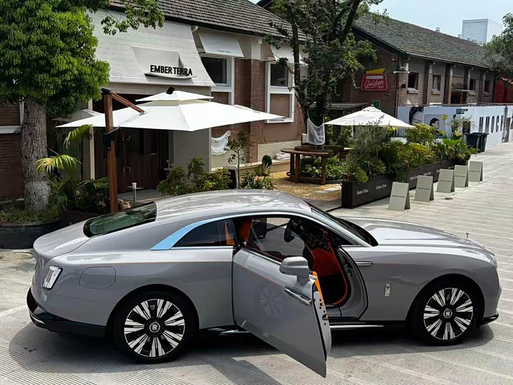 Rolls-Royce Spectre, 2025 — фото 5 из 9