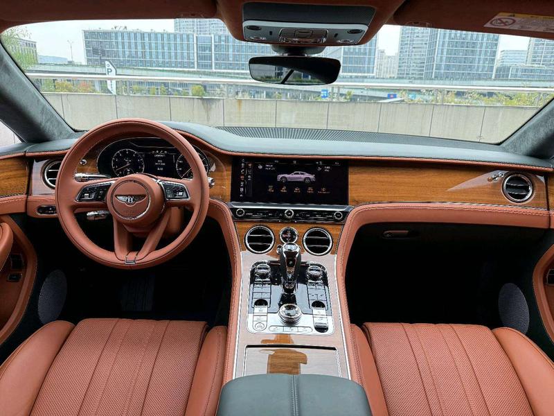 Bentley Continental GT, 2021 — фото 7 из 11