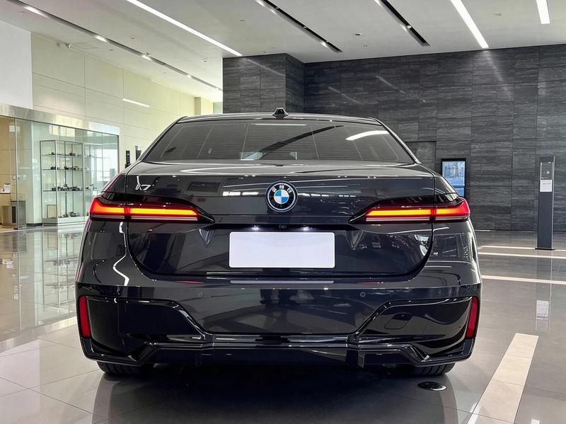 BMW i7, 2024 — фото 4 из 9