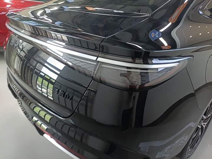 BYD Seal 07 DM-i Hybrid, 2025 — фото 8 из 9