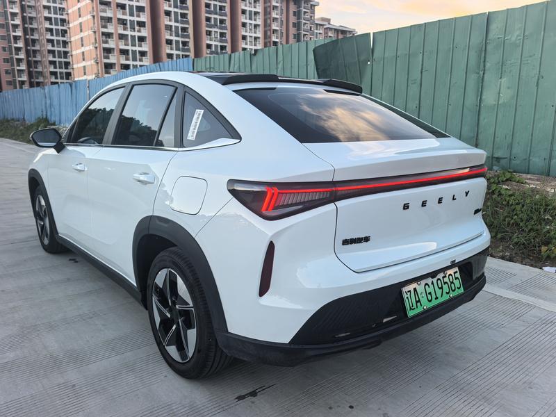 Geely Atlas REV, 2026 — фото 5 из 12